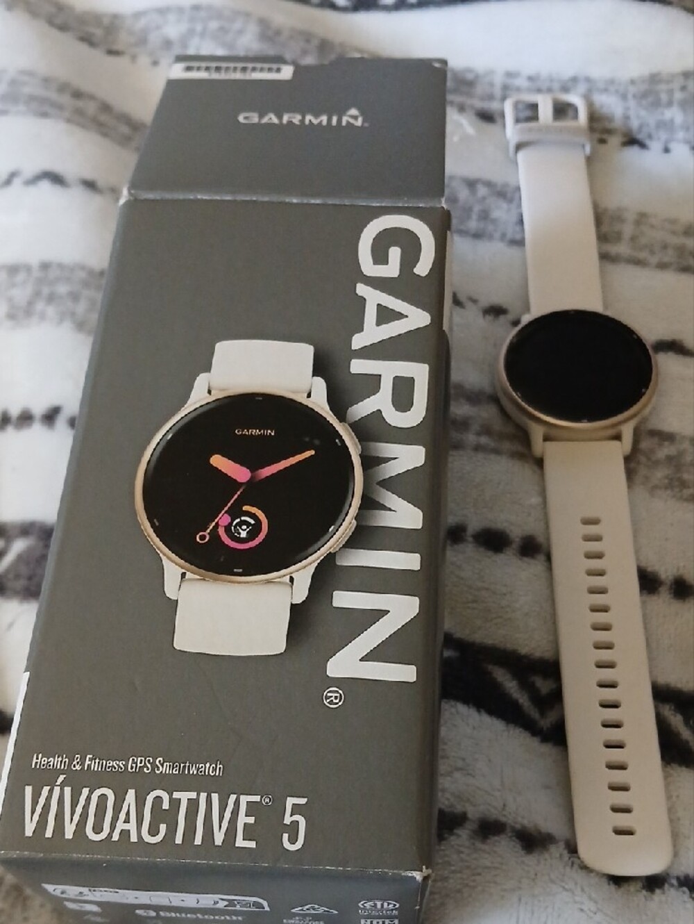 garmin white and rose gold vivoactive 5 GPS Fitness Smartwatch New Open Box. - Picture 2 of 6